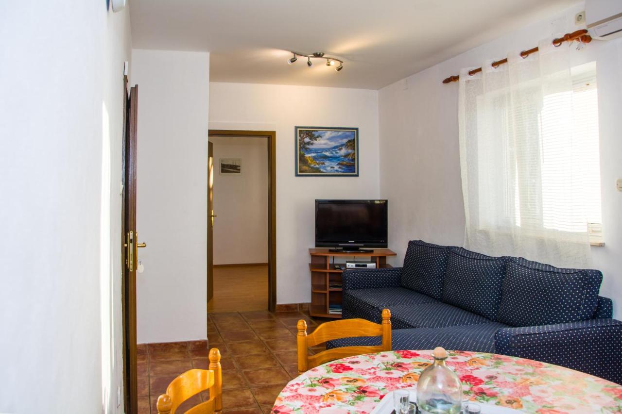 Apartments With A Parking Space Senj - 11520 Esterno foto