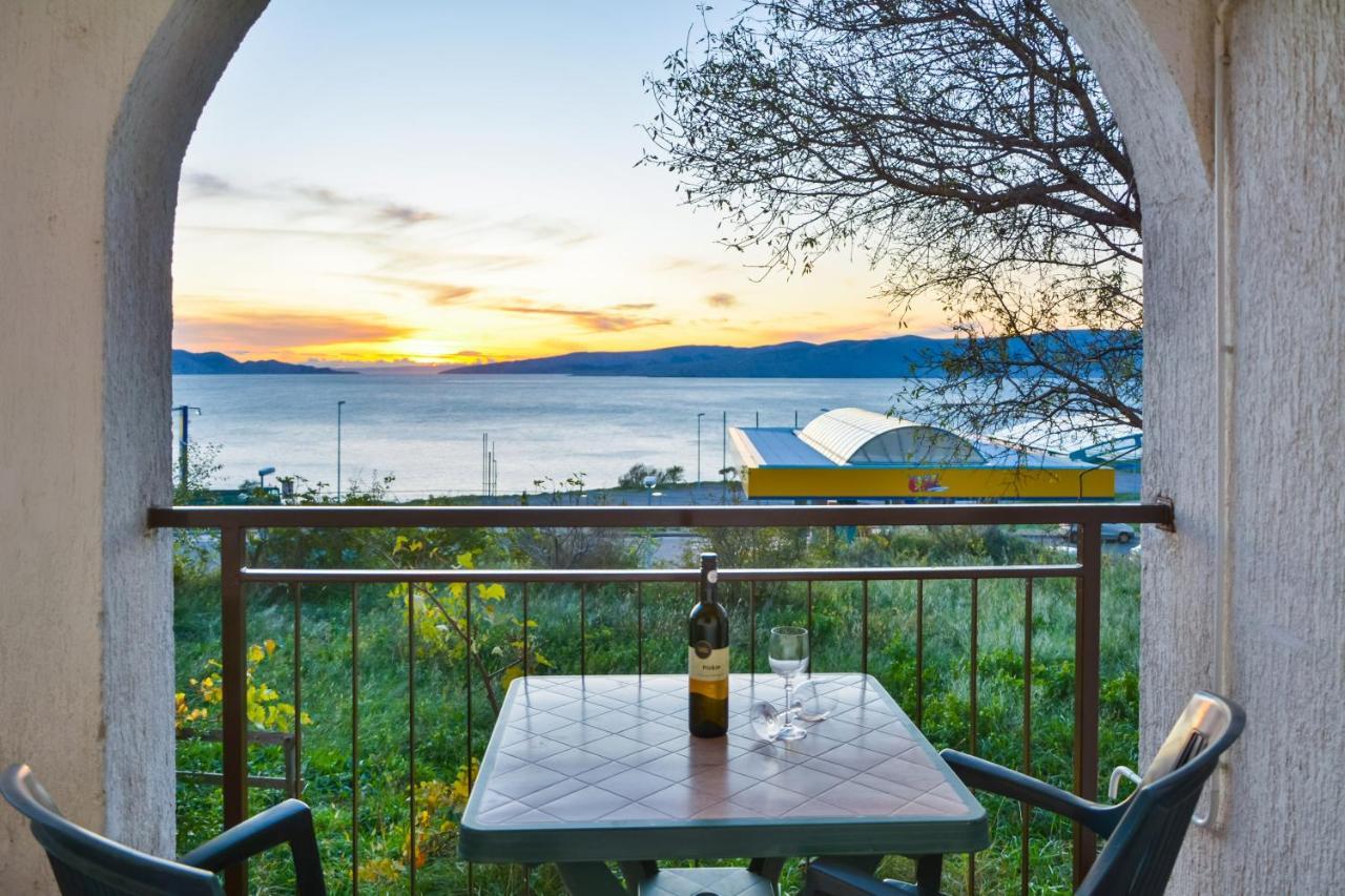 Apartments With A Parking Space Senj - 11520 Esterno foto
